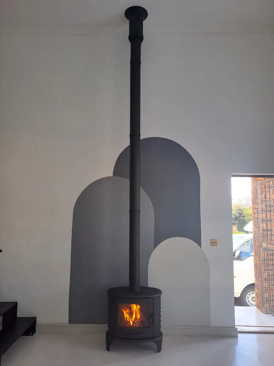 Kratki K8 Cast Iron wood burning freestanding fireplace