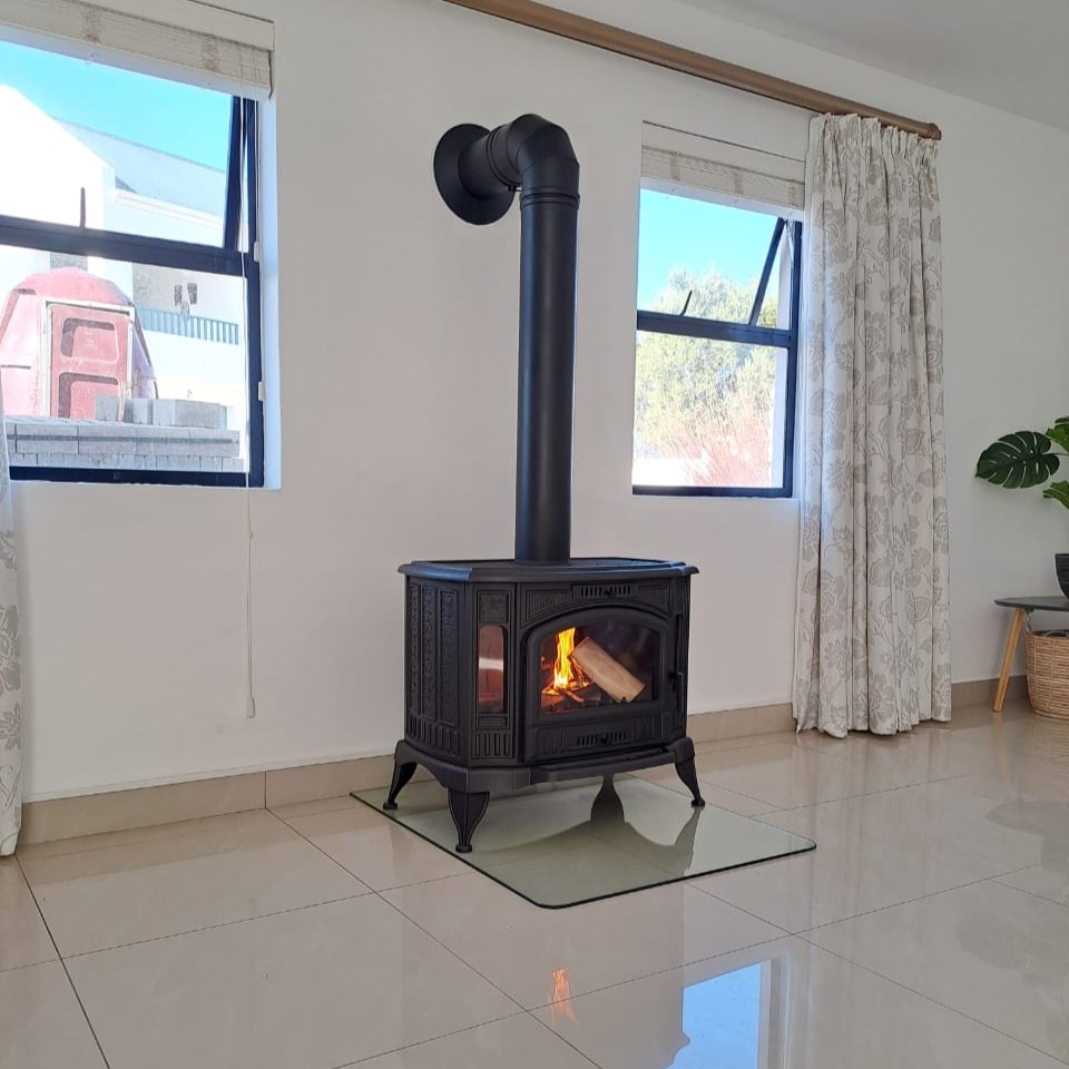 Kratki k9 fireplace, cast iron fireplace, wood burning fireplace, freestanding fireplace