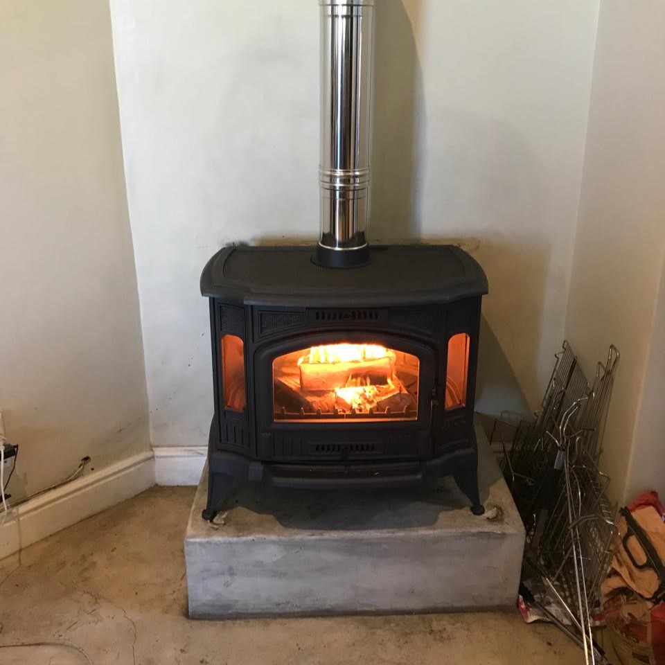 Kratki k9 fireplace, cast iron fireplace, wood burning fireplace, freestanding fireplace