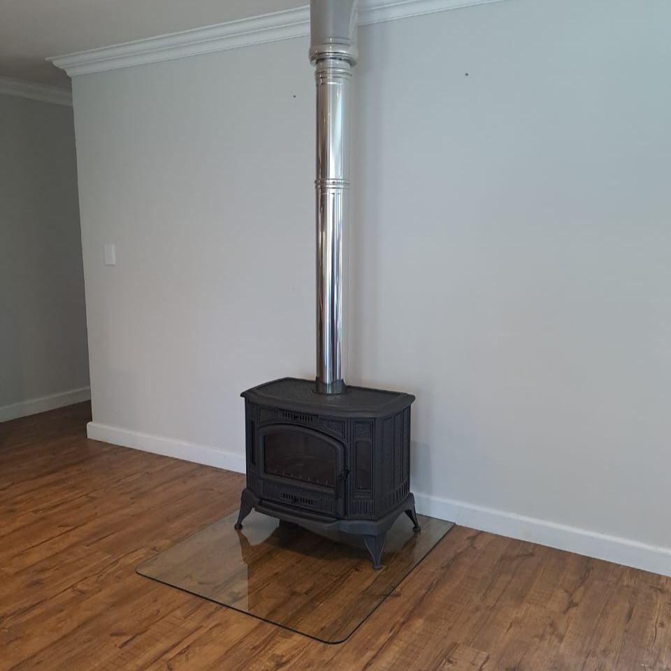 kratki k9 fireplace, wood fireplace, cast iron fireplace, closed combustion fireplace