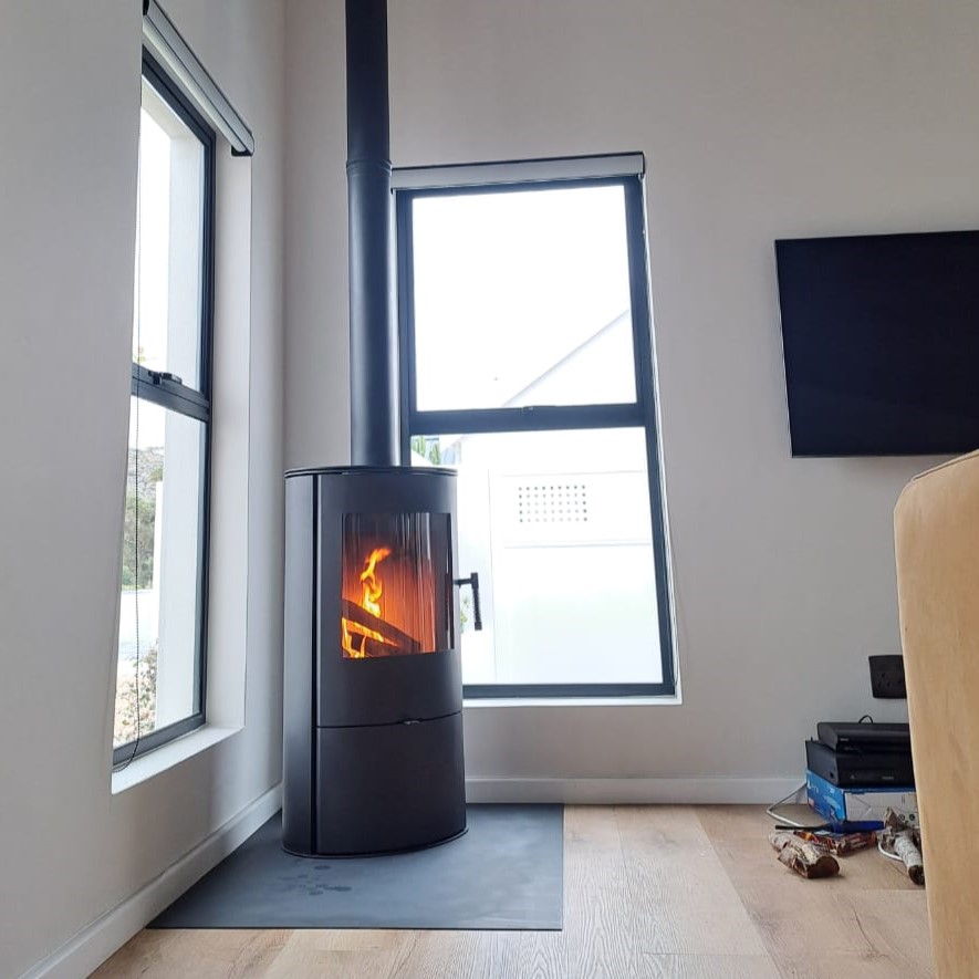 kratki rollo wood burning fireplace