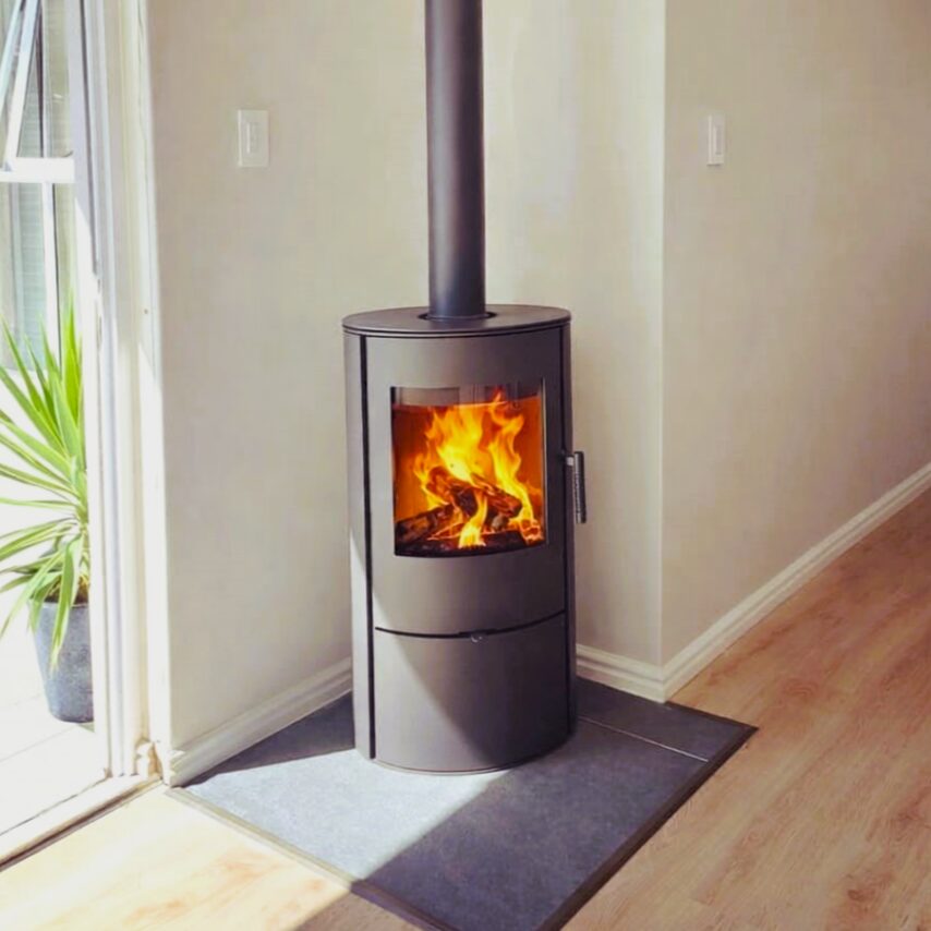 wood fireplace Kratki Rollo freestanding fireplace