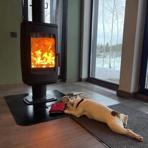 Plamen Aria Pedestal fireplace, Plamen Aria Freestanding fireplace, Cast iron fireplace, closed combustion fireplace