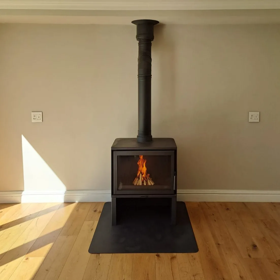 STO M14 cast iron fireplace, Freestanding KFD